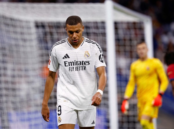 Real Madrid Tumbang 3-4 dari Barcelona, Kylian Mbappe Berjuang Tanpa Dukungan