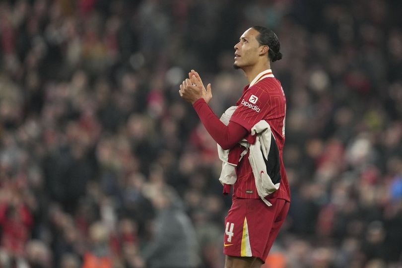 Van Dijk Sepakat Slot soal Kebebasan Fans