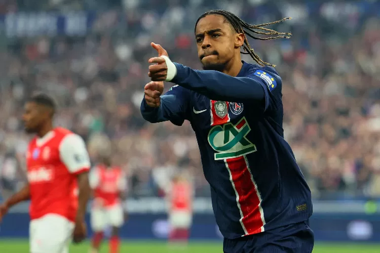 PSG Tolak Transfer Barcola, Liverpool Gagal Total